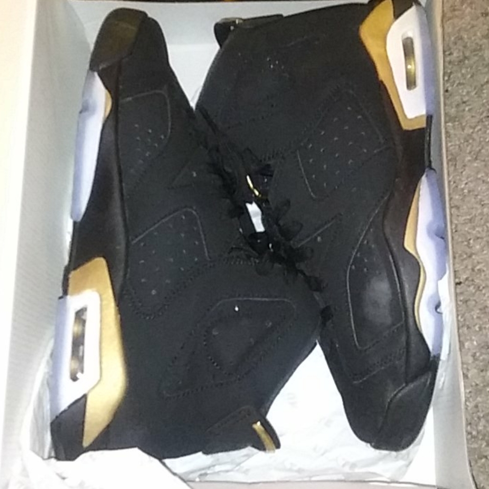 Jordan 6 - Picture 2 of 6